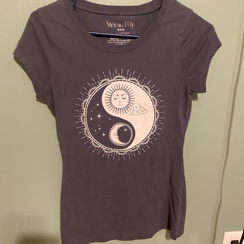 graphic tee